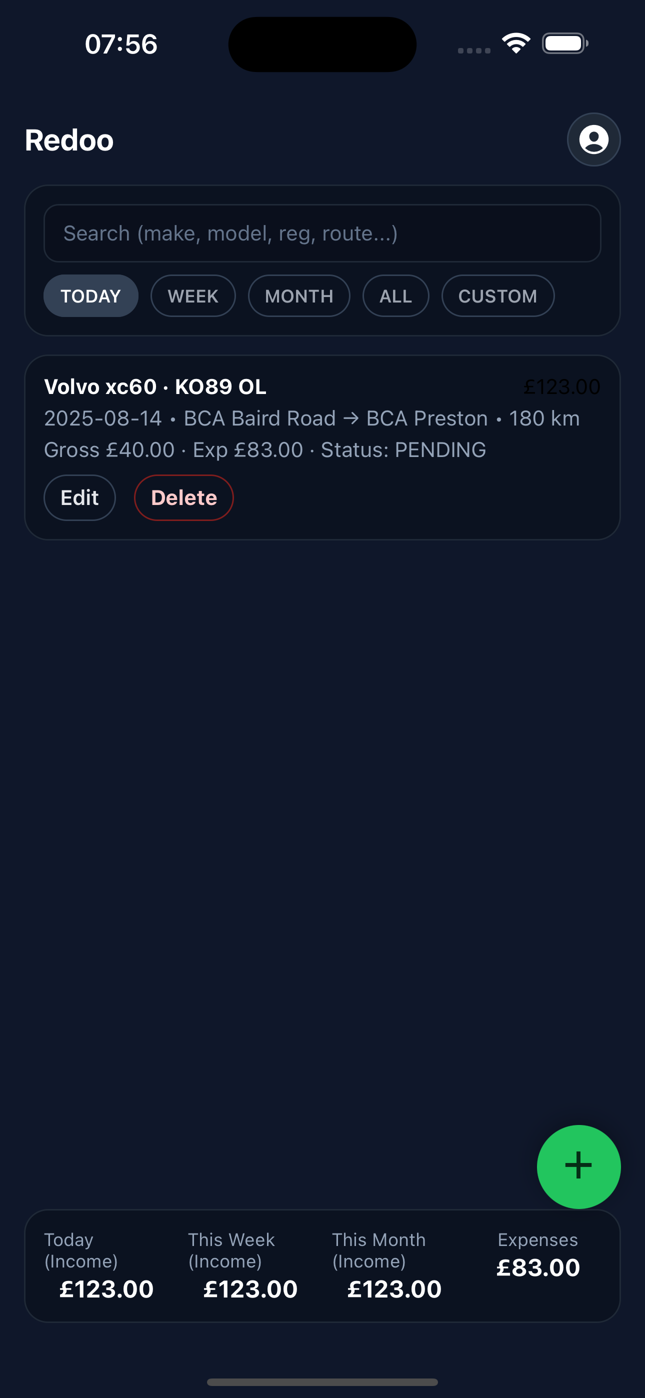 Redoo app interface showing delivery tracking with dark theme